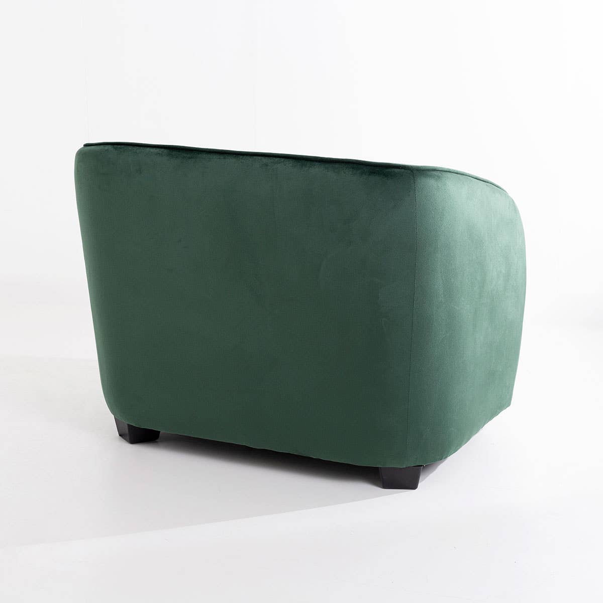 Green Velvet Armchair with Wooden Legs 95X89X66Cm