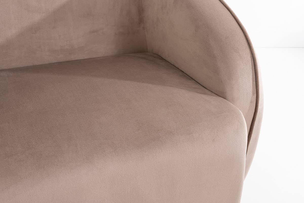 Beige Velvet Armchair with Wooden Legs 95X89X66Cm